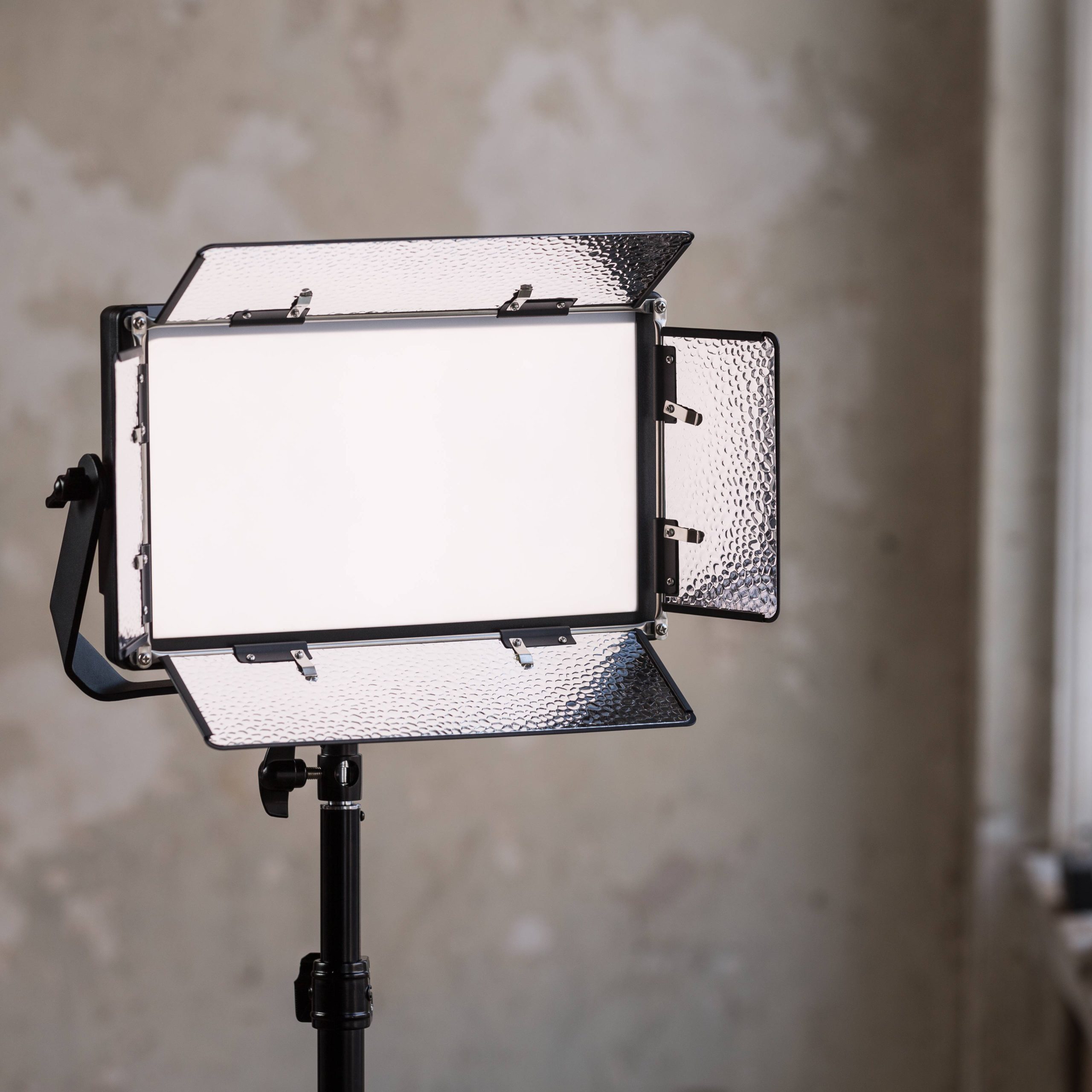 Kit de iluminación LED (2 luces) bi-color LYRA HALF X 1 (3200K-5600K) Soft  Panel – Videodepot