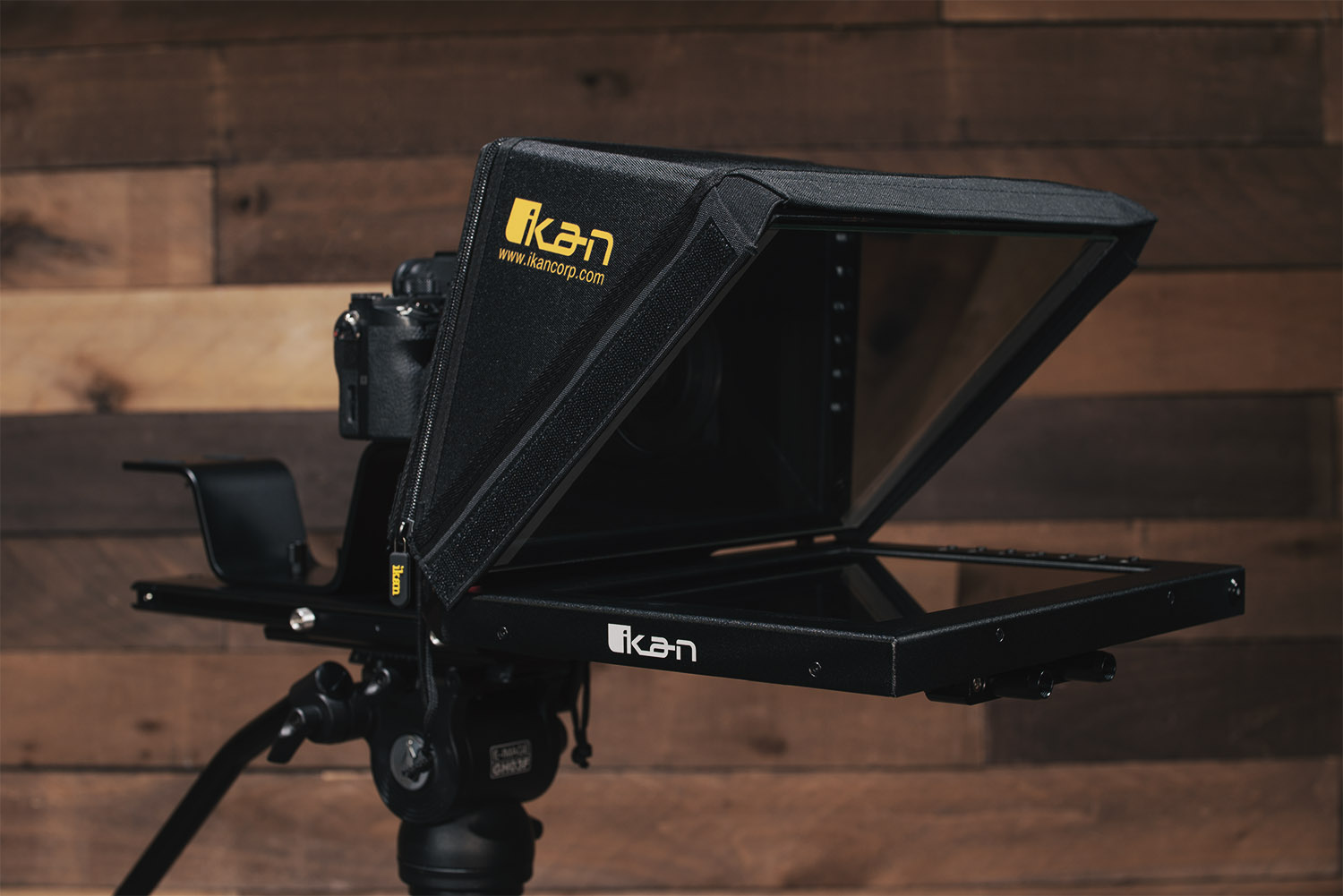 teleprompter monitor mount