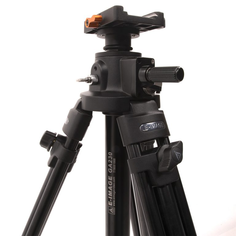 Aluminum Tripod with Rising Center Column and Quick Release Plate for
