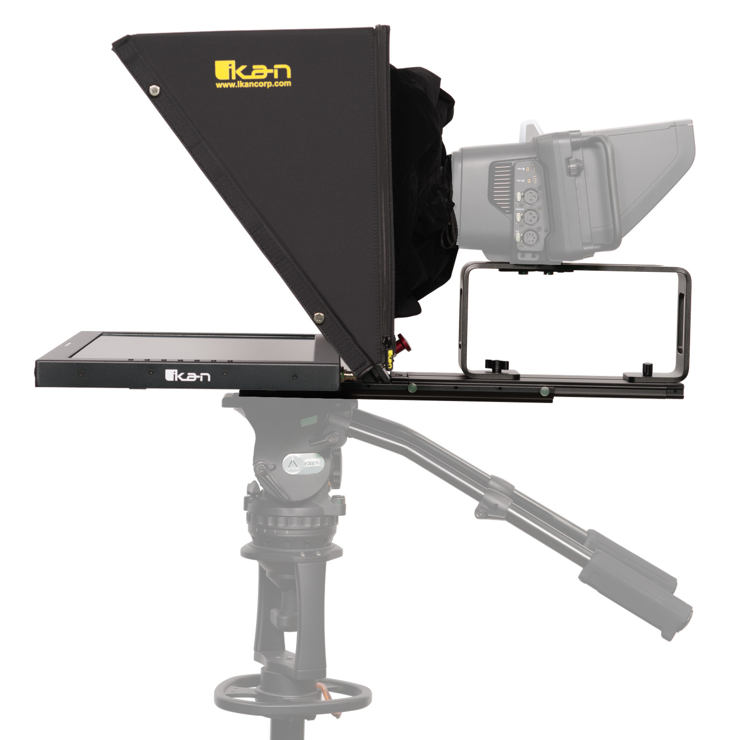PTZ Teleprompter for Corporate AV and podcast studios – professional PTZ camera teleprompter providing clear script delivery and natural eye contact for high-quality video production